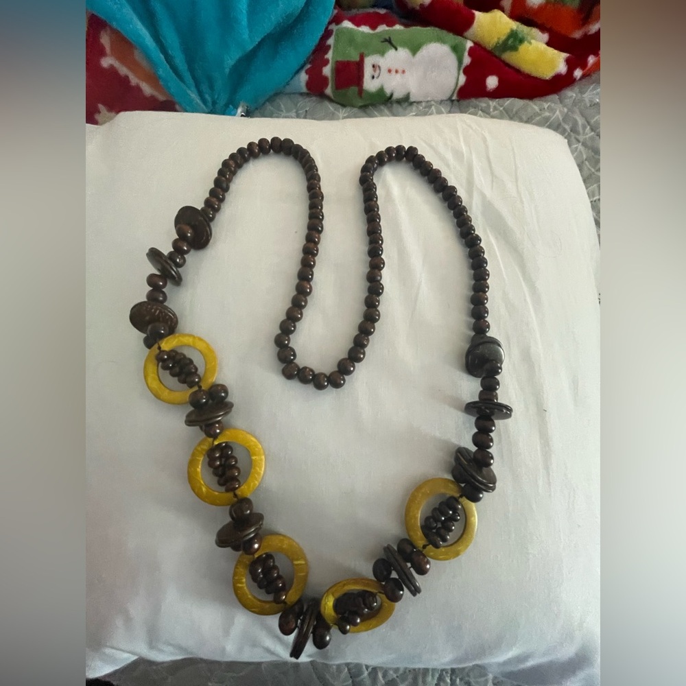 Wood necklace